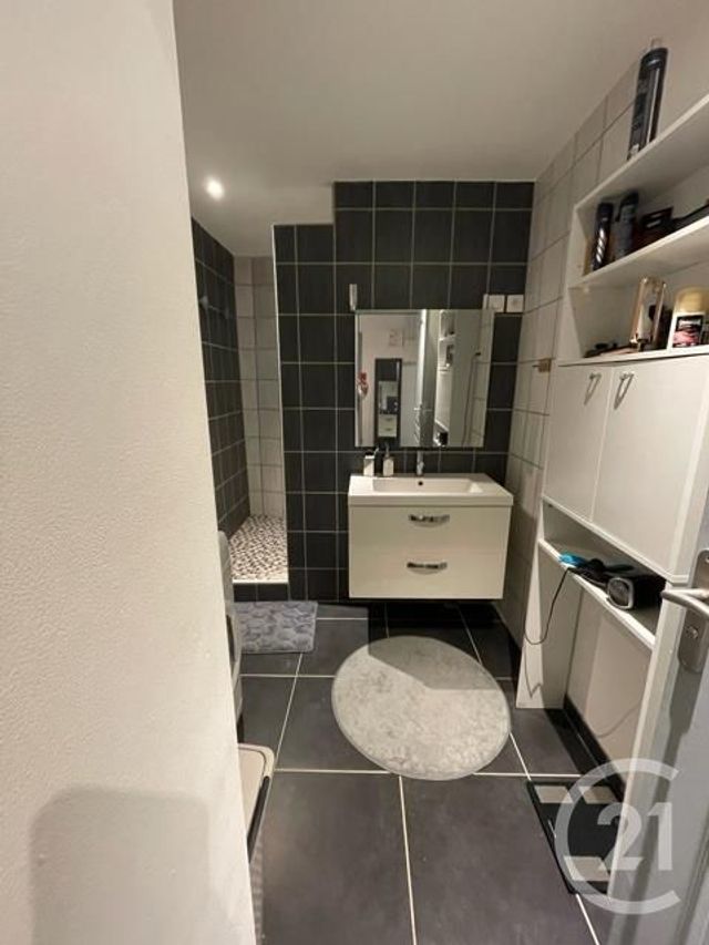 Appartement F3 à vendre - 3 pièces - 76.27 m2 - LE MANS - 72 - PAYS-DE-LOIRE - Century 21 Agence Gambetta Appartement F3 à vendre - 3 pièces - 76.27 m2 - LE MANS - 72 - PAYS-DE-LOIRE - Century 21 Agence Gambetta