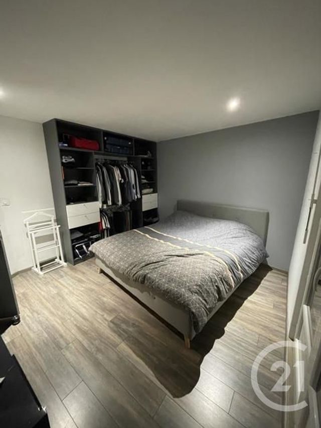 Appartement F3 à vendre - 3 pièces - 76.27 m2 - LE MANS - 72 - PAYS-DE-LOIRE - Century 21 Agence Gambetta Appartement F3 à vendre - 3 pièces - 76.27 m2 - LE MANS - 72 - PAYS-DE-LOIRE - Century 21 Agence Gambetta