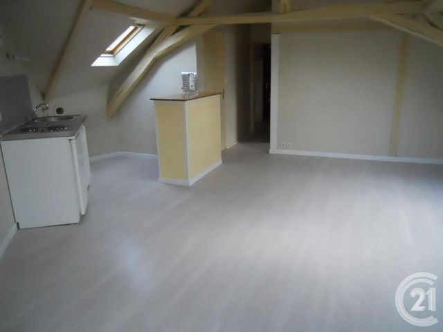 Appartement F2 à louer - 2 pièces - 30.0 m2 - LE MANS - 72 - PAYS-DE-LOIRE - Century 21 Agence Gambetta Appartement F2 à louer - 2 pièces - 30.0 m2 - LE MANS - 72 - PAYS-DE-LOIRE - Century 21 Agence Gambetta