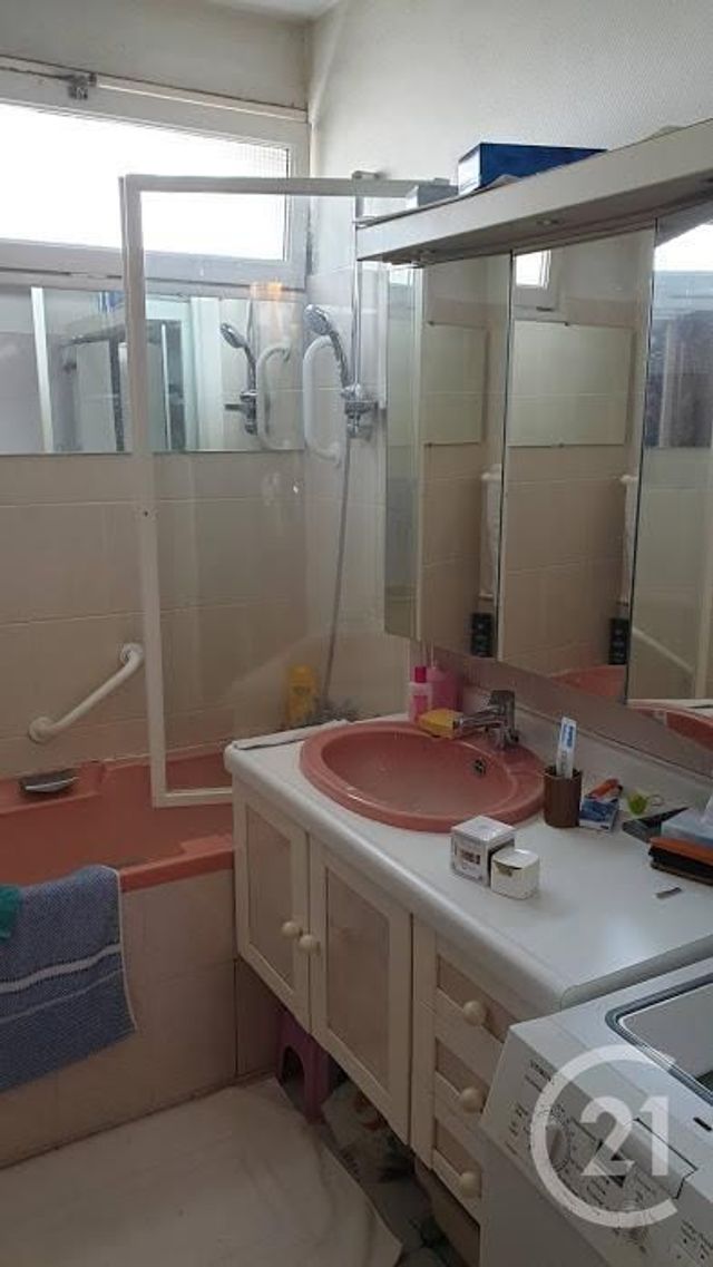 Afficher la photo en grand Appartement F3 à vendre - 3 pièces - 85.32 m2 - LE MANS - 72 - PAYS-DE-LOIRE - Century 21 Agence Gambetta