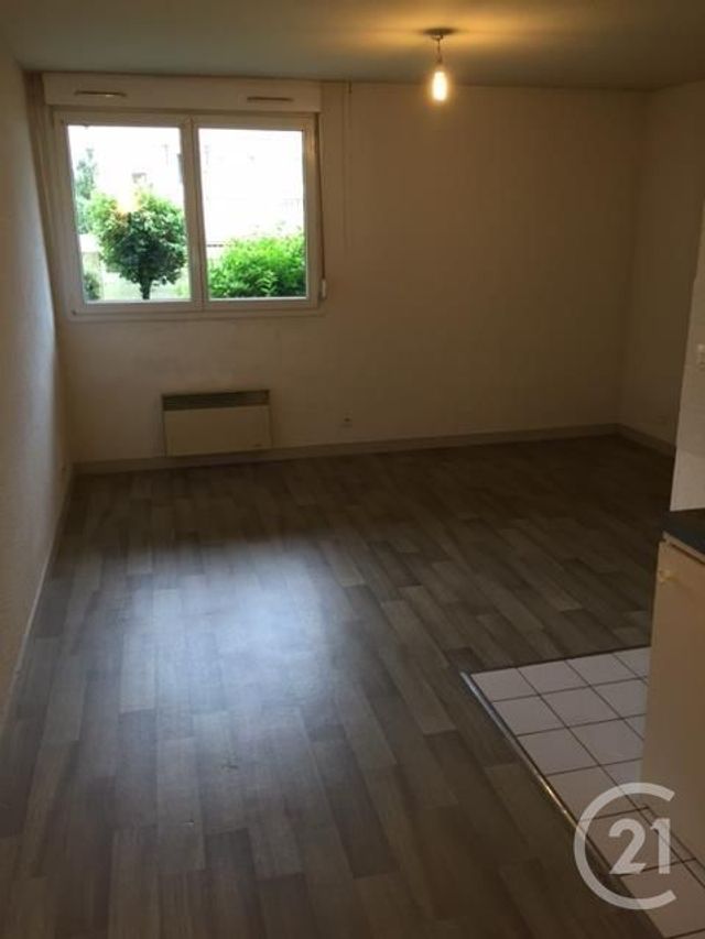 Studio à louer - 1 pièce - 26.96 m2 - LE MANS - 72 - PAYS-DE-LOIRE - Century 21 Agence Gambetta Studio à louer - 1 pièce - 26.96 m2 - LE MANS - 72 - PAYS-DE-LOIRE - Century 21 Agence Gambetta
