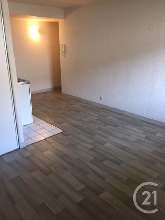 Studio à louer - 1 pièce - 26.96 m2 - LE MANS - 72 - PAYS-DE-LOIRE - Century 21 Agence Gambetta Studio à louer - 1 pièce - 26.96 m2 - LE MANS - 72 - PAYS-DE-LOIRE - Century 21 Agence Gambetta