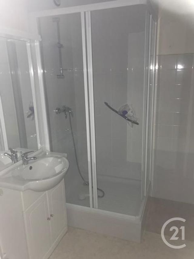 Afficher la photo en grand Appartement F4 à louer - 4 pièces - 75.76 m2 - LE MANS - 72 - PAYS-DE-LOIRE - Century 21 Agence Gambetta