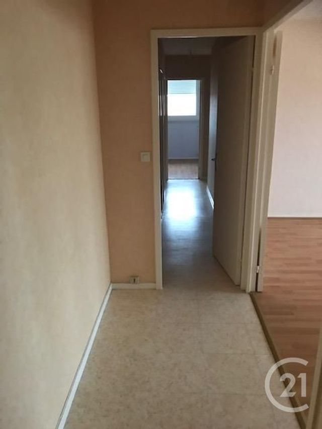 Afficher la photo en grand Appartement F4 à louer - 4 pièces - 75.76 m2 - LE MANS - 72 - PAYS-DE-LOIRE - Century 21 Agence Gambetta