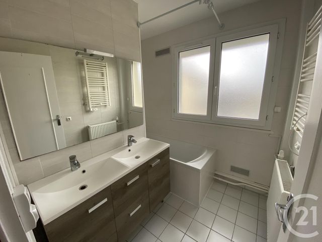 Afficher la photo en grand maison à louer - 5 pièces - 71.26 m2 - LE MANS - 72 - PAYS-DE-LOIRE - Century 21 Agence Gambetta