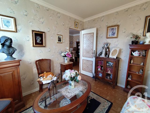 Appartement T5 à vendre - 5 pièces - 88.07 m2 - ALLONNES - 72 - PAYS-DE-LOIRE - Century 21 Agence Gambetta