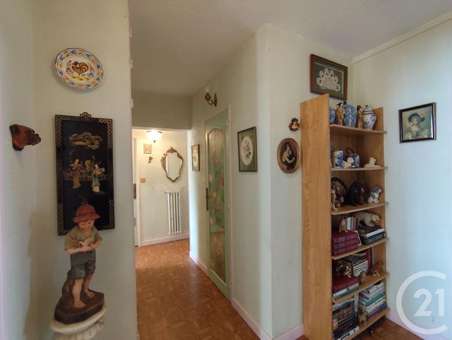 Appartement T5 à vendre - 5 pièces - 88.07 m2 - ALLONNES - 72 - PAYS-DE-LOIRE - Century 21 Agence Gambetta