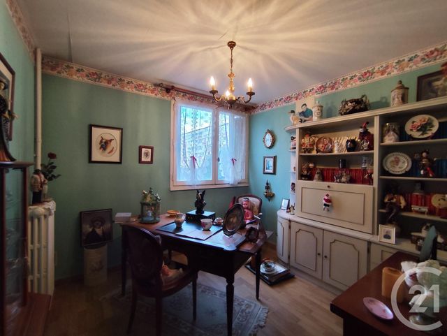 Appartement T5 à vendre - 5 pièces - 88.07 m2 - ALLONNES - 72 - PAYS-DE-LOIRE - Century 21 Agence Gambetta