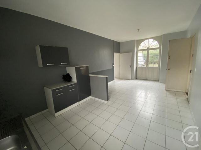 Appartement F2 à louer - 2 pièces - 45.0 m2 - LE MANS - 72 - PAYS-DE-LOIRE - Century 21 Agence Gambetta
